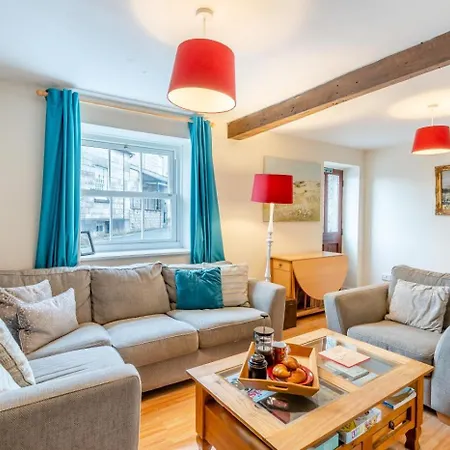 2 Bed In Oc-gl097 * Kendal