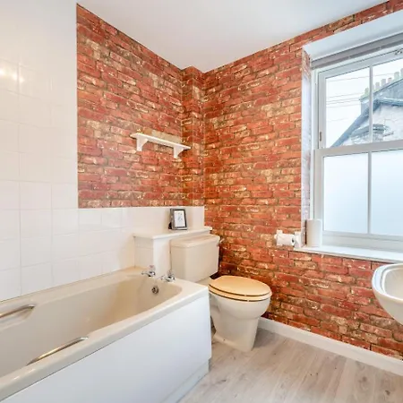 2 Bed In Oc-gl097 Kendal